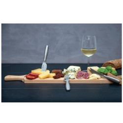 planche d'exposition fromagerie et charcuterie